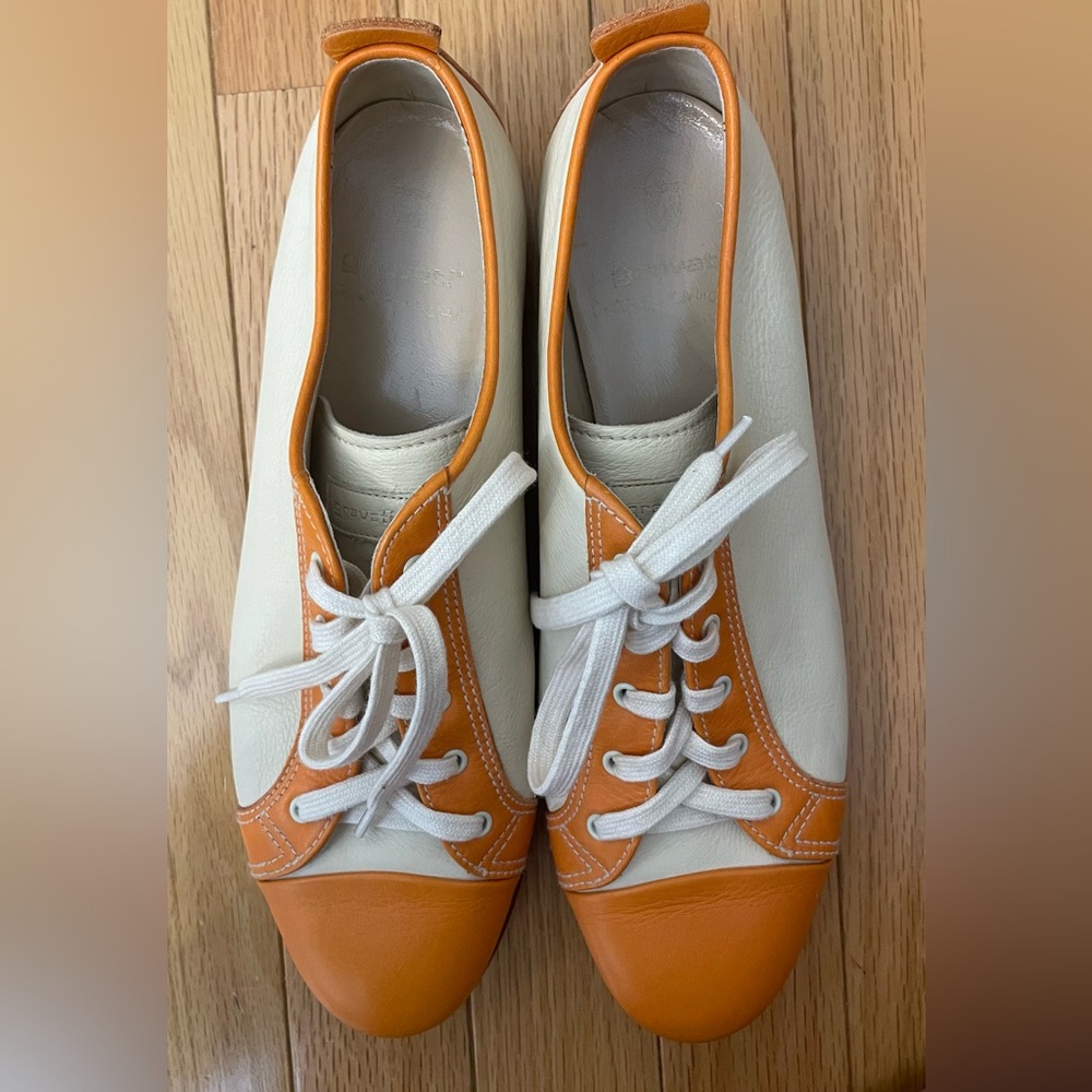 Gravati Orange and Cream Women's Saddle Shoes Size 8.5 - Picture 7 of 13